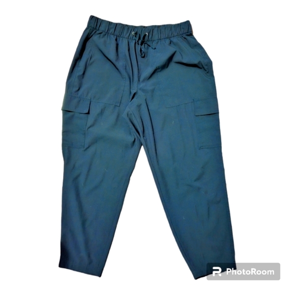 ๐ข3/$30 Old Navy black sports pants - Picture 2 of 5